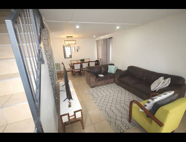 4 BEDROOM HOUSE FOR SALE IN ANDEON